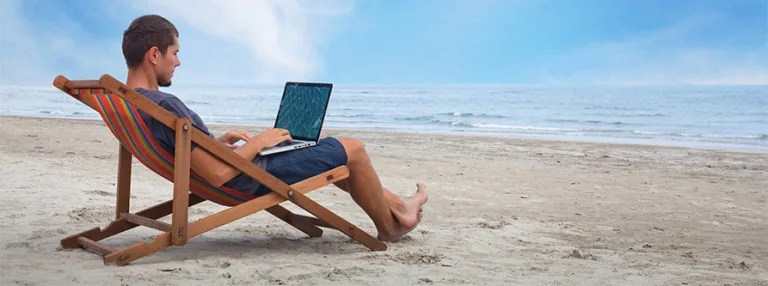 Deux Français sur trois ont du mal à décrocher durant leurs congés