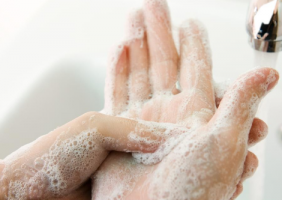 Lavage mains et gestes barrières